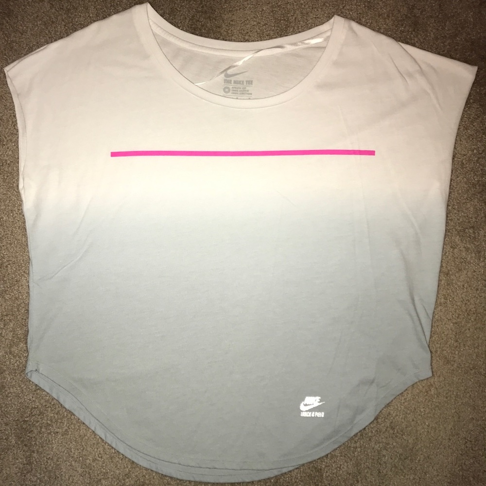 Nike athletic t shirt